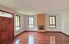 5 Bed Townhouse with En Suite at Lavington - 3