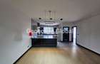 3 Bed Apartment with En Suite in Riverside - 8