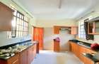 4 Bed Townhouse with En Suite at Off Convent Drive - 18