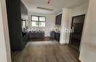 4 Bed Townhouse with En Suite in Gigiri - 12