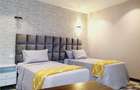 3 Bed Apartment with Swimming Pool in Riverside - 10