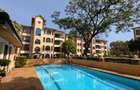 3 Bed Apartment with En Suite in Kilimani - 4