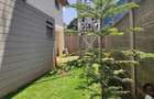 4 Bed Townhouse with En Suite at Near Isk - 2