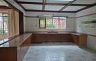 5 Bed House with En Suite at Benin Dr - 7