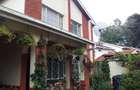 4 Bed House with En Suite in Lavington - 1