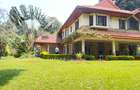 5 Bed Villa with En Suite in Rosslyn - 2