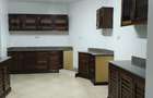 3 Bed Apartment with En Suite at Links Road - 15