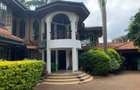 4 Bed House with En Suite in Runda - 2