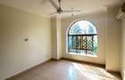 2 Bed Apartment with En Suite at Off Links Road - 9
