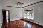 5 Bed Townhouse with En Suite in Runda - 11