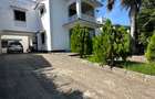 4 Bed Townhouse with En Suite at Links Road - 4
