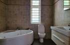 5 Bed Townhouse with En Suite in Rosslyn - 11