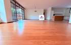 3 Bed Apartment with En Suite in Parklands - 8