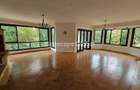 3 Bed Townhouse with En Suite in Spring Valley - 5