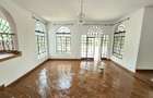 4 Bed House with En Suite in Nyari - 17