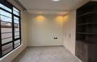 4 Bed House with En Suite at Membley - 12