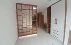 Studio Apartment with Gym at Wood Avenue - 6