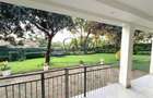 4 Bed House with En Suite at Crescent - 5