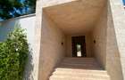 3 Bed Villa with En Suite in Bofa - 19