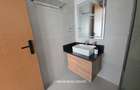 4 Bed Townhouse with Swimming Pool in Membley - 13