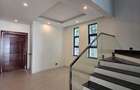 5 Bed Townhouse with En Suite at Lavington Green - 8