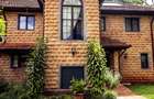 4 Bed House with En Suite at Windsor - 5
