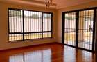 5 Bed Townhouse with En Suite in Loresho - 11