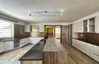 5 Bed Townhouse in Rosslyn - 11