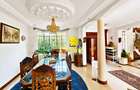 5 Bed House with En Suite in Nyari - 11
