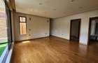 5 Bed Townhouse with En Suite at Lavington - 14