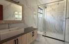 5 Bed House with En Suite in Runda - 11