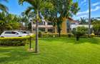 6 Bed House with En Suite in Runda - 2