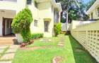 5 Bed Townhouse with En Suite in Lavington - 3