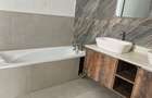 5 Bed Townhouse with En Suite in Lavington - 3