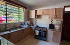 4 Bed Townhouse with En Suite in Rosslyn - 14