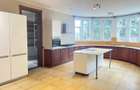5 Bed Villa with En Suite in Rosslyn - 8