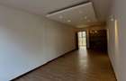 1 Bed Apartment with Swimming Pool in Dennis Pritt - 8