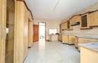 4 Bed Townhouse with En Suite at Off Brook House Drive - 7