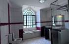5 Bed Townhouse with En Suite in Runda - 18