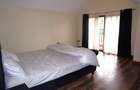 5 Bed Villa with En Suite in Redhill - 12