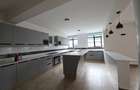 5 Bed Townhouse with En Suite in Ridgeways - 8