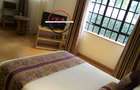 Serviced 2 Bed Apartment with En Suite at Rosslyn - 15