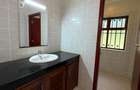 5 Bed Villa with Swimming Pool in Runda - 10