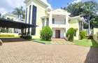 5 Bed Townhouse with En Suite at Lavington Green - 5