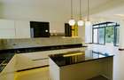 6 Bed Villa with En Suite at 2026-183 - 7