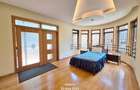 5 Bed Townhouse with En Suite at Kyuna Road - 10