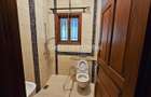 4 Bed House with En Suite in Spring Valley - 7