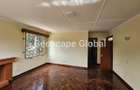 5 Bed House with En Suite in Lavington - 1