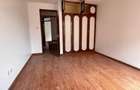 4 Bed Apartment with Swimming Pool in Riverside - 17