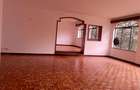 6 Bed Villa with En Suite in Nyari - 17